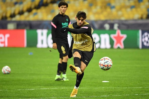 葡萄牙体育有意租借特林康 巴萨更希望直接将球员出售