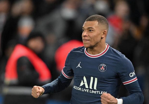 皇马与姆巴佩达口头协议 签字费1亿欧、年薪5000万欧