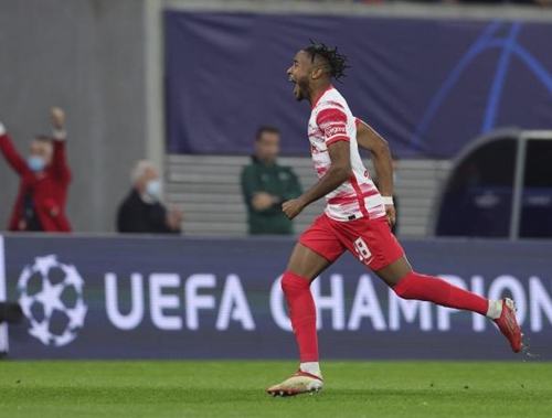 巴萨有意奥尔莫 巴黎、曼联对恩昆库感兴趣